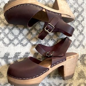 MIA Gretchen burgundy swedish clogs